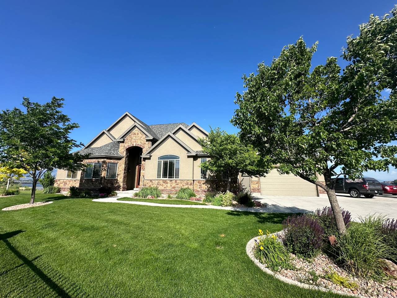 1234 Parkway Blvd - Photo 1