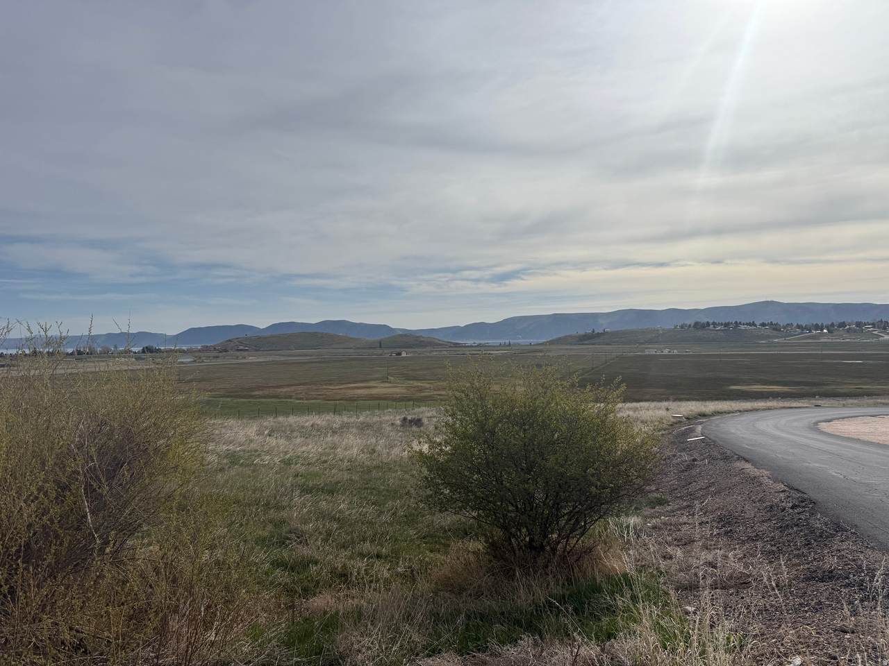 2754 Country Club Way - Photo 1