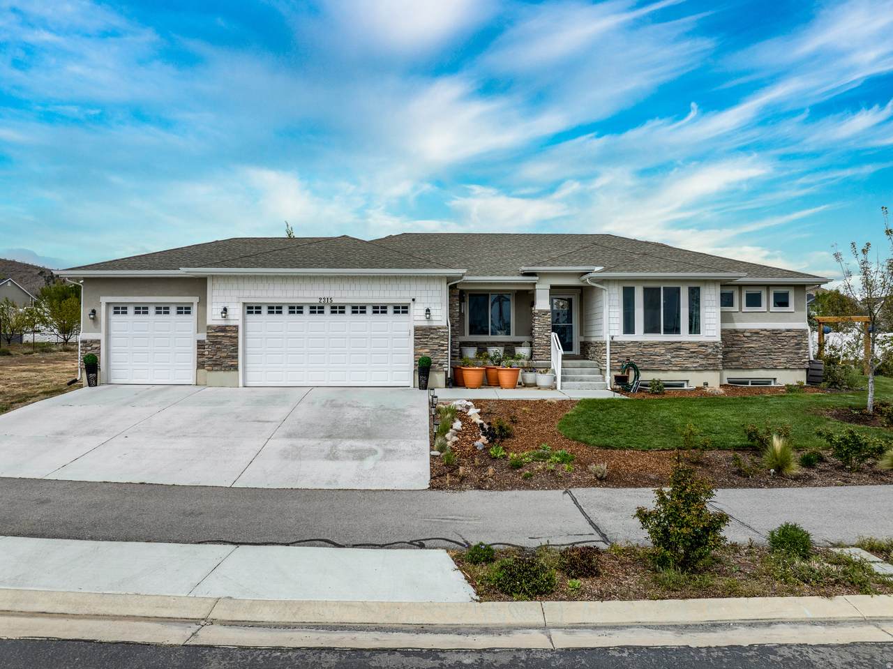 2315 Dugway Dr - Photo 1