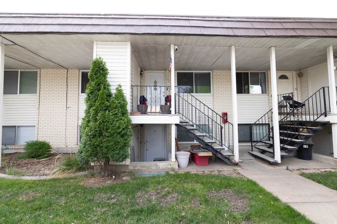 314 Center St - Photo 1