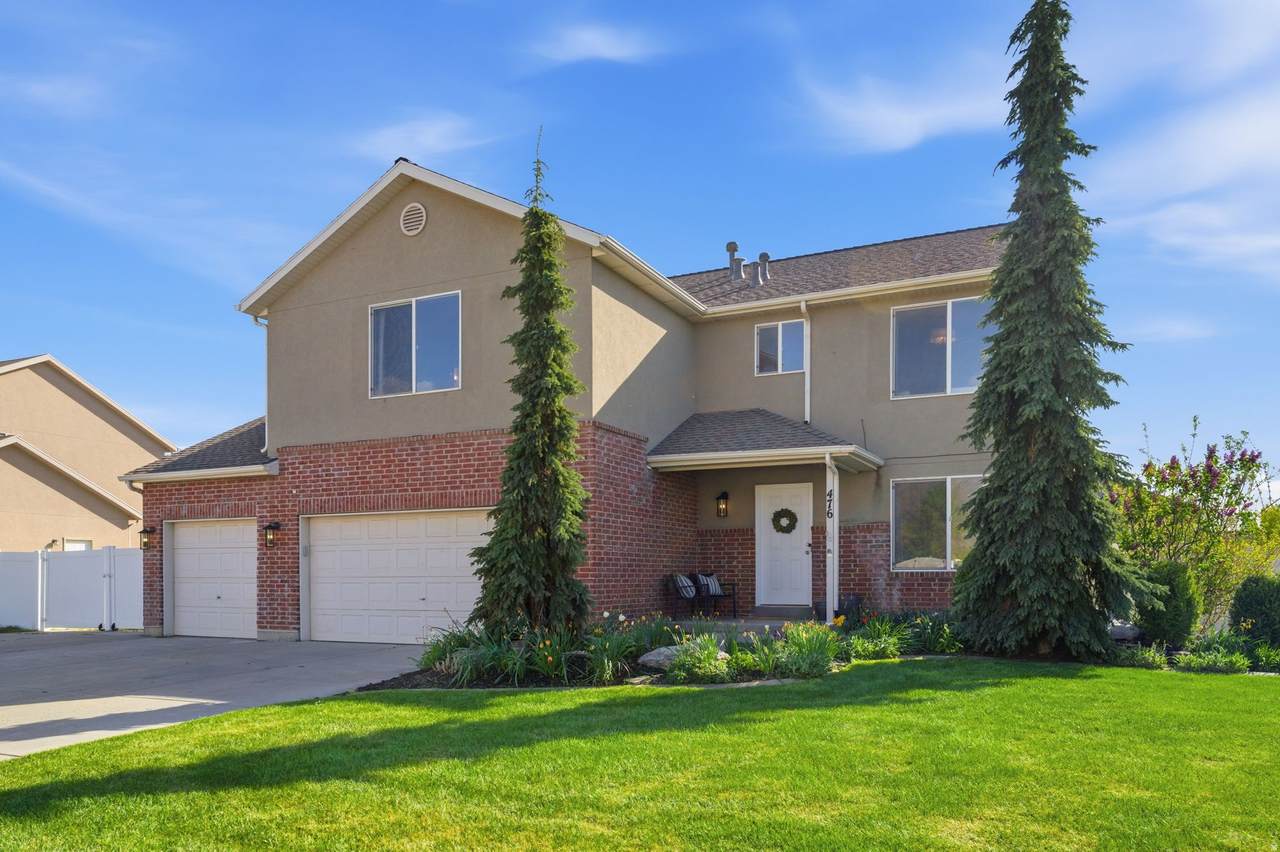 476 Windcrest Way - Photo 1