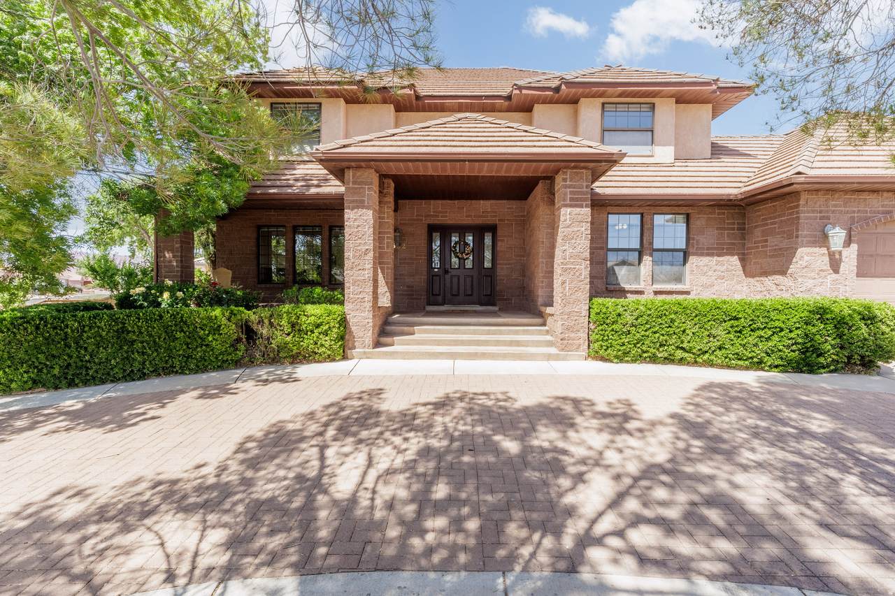 592 Dusk Dr - Photo 1