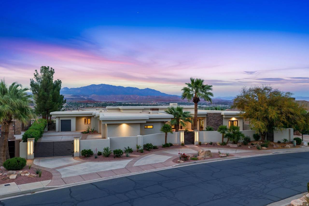2031 Cliff Point Dr - Photo 1