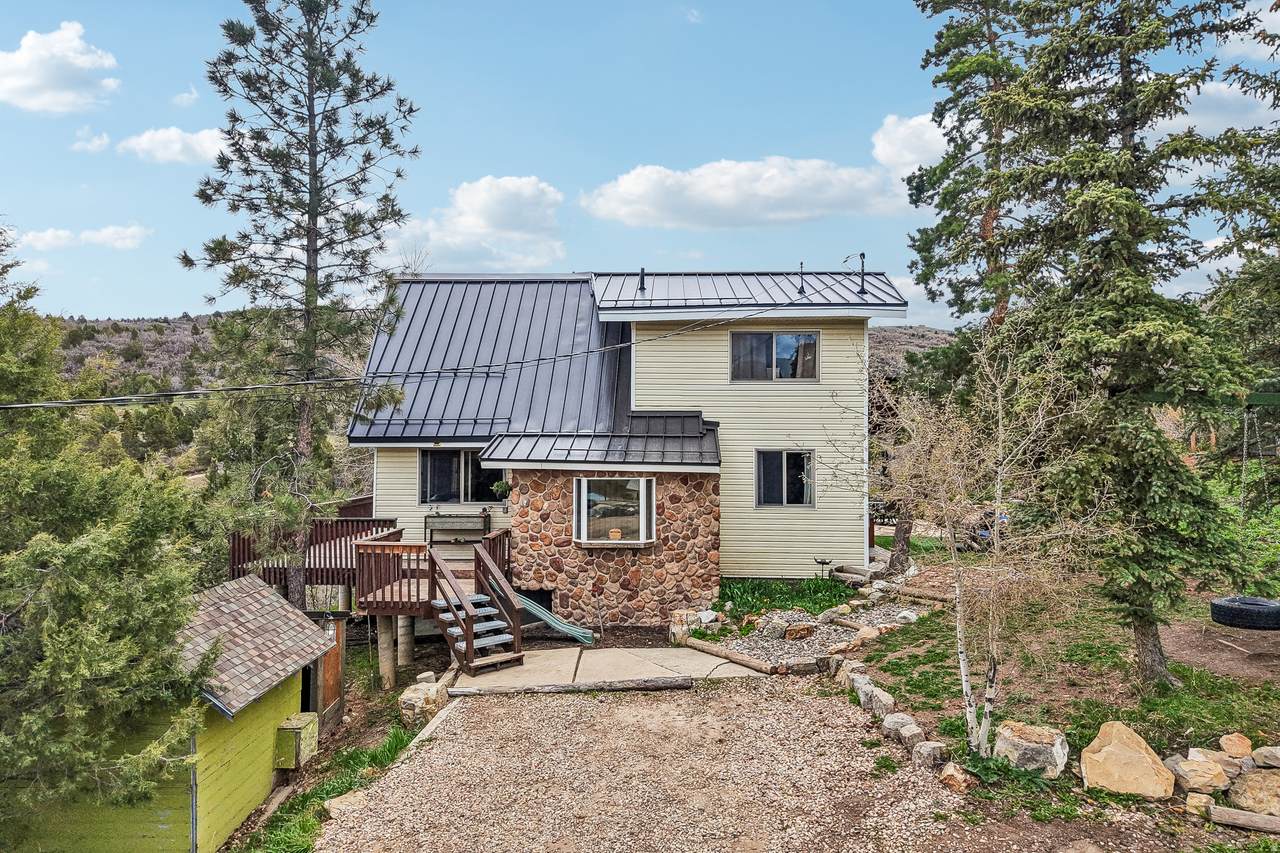 1538 Country Cir - Photo 1