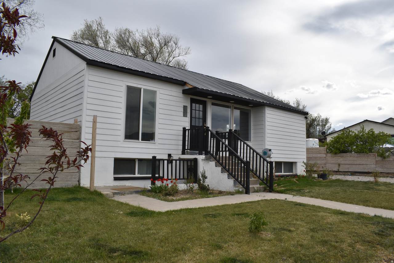 45 Center St - Photo 1