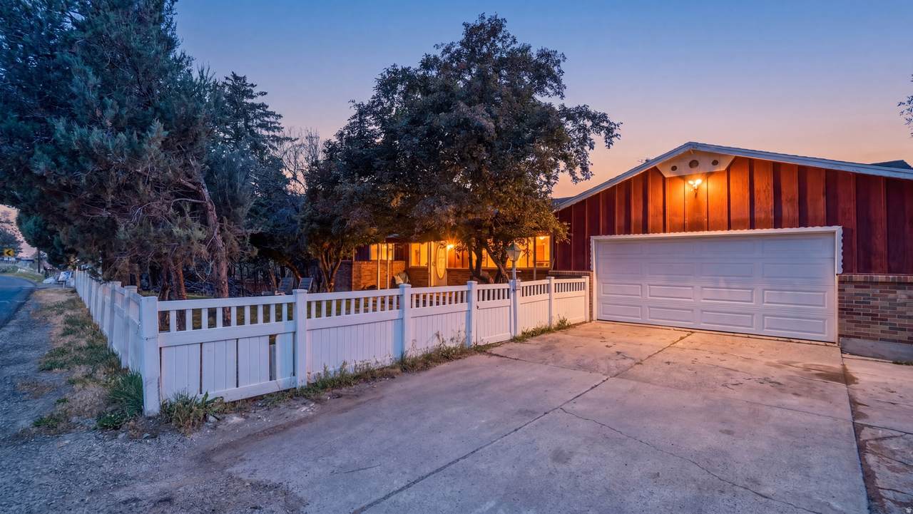 2025 Dimple Dell Rd - Photo 1