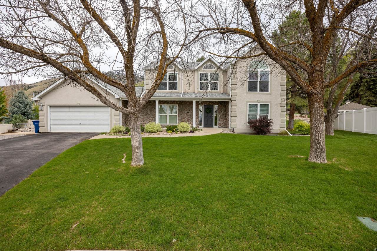 105 Buckingham Dr - Photo 1