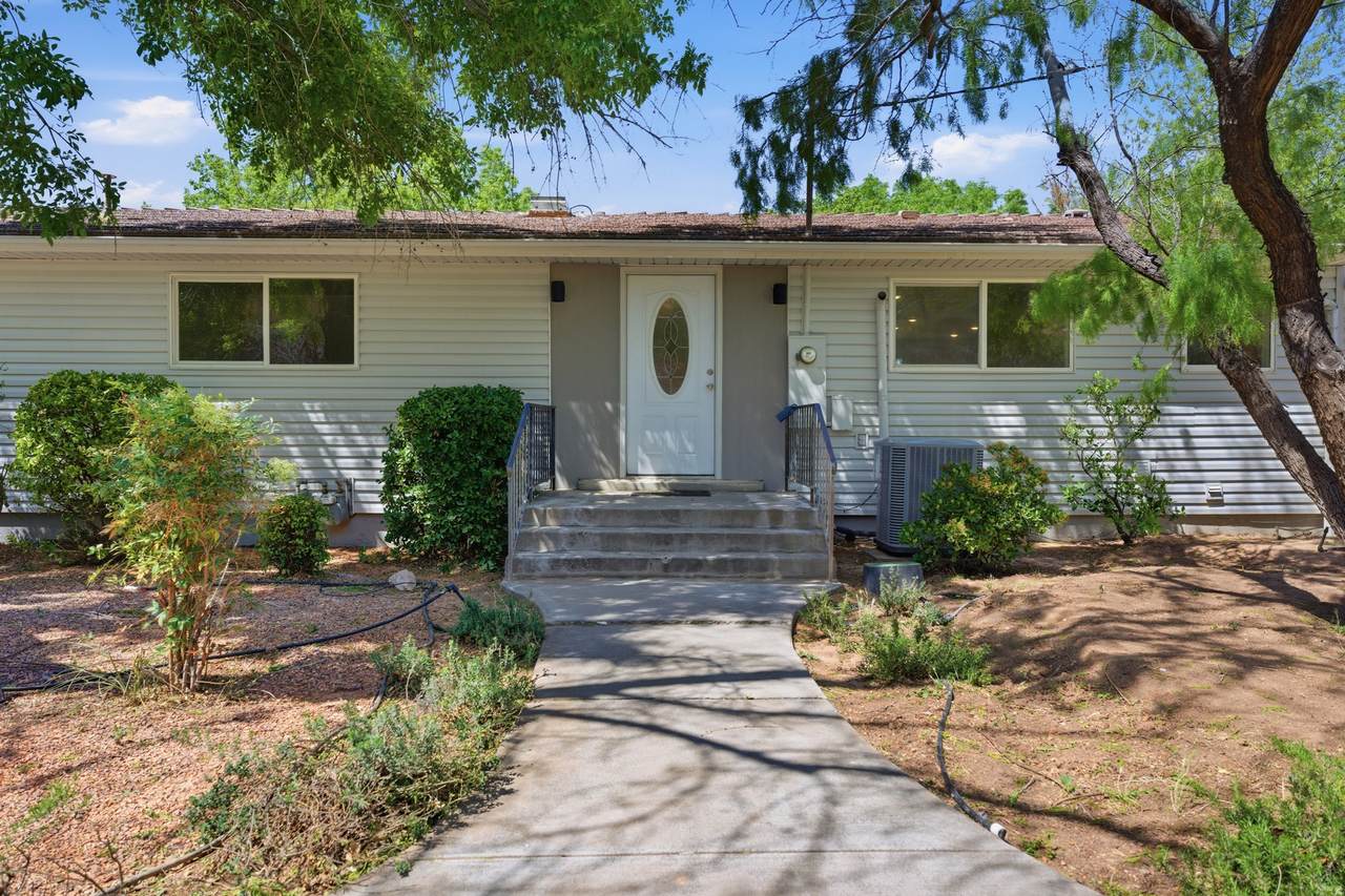 35 E 100 St - Photo 1