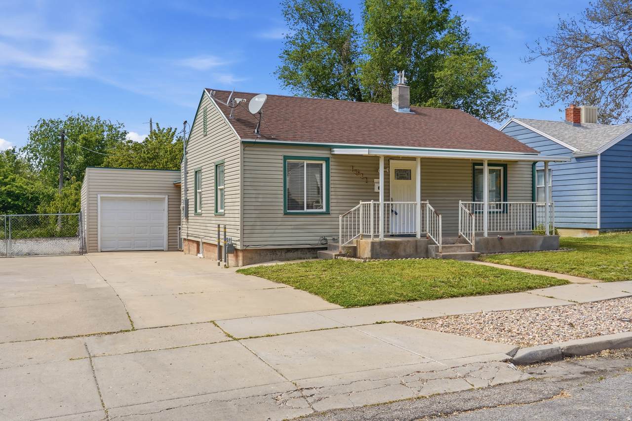 1911 Brinker Ave - Photo 1
