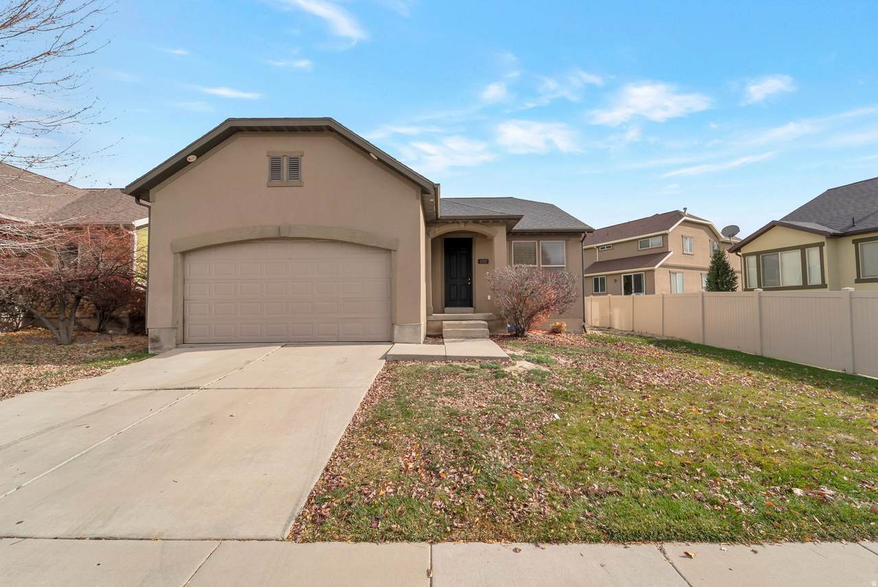 2722 Double Eagle Dr - Photo 1