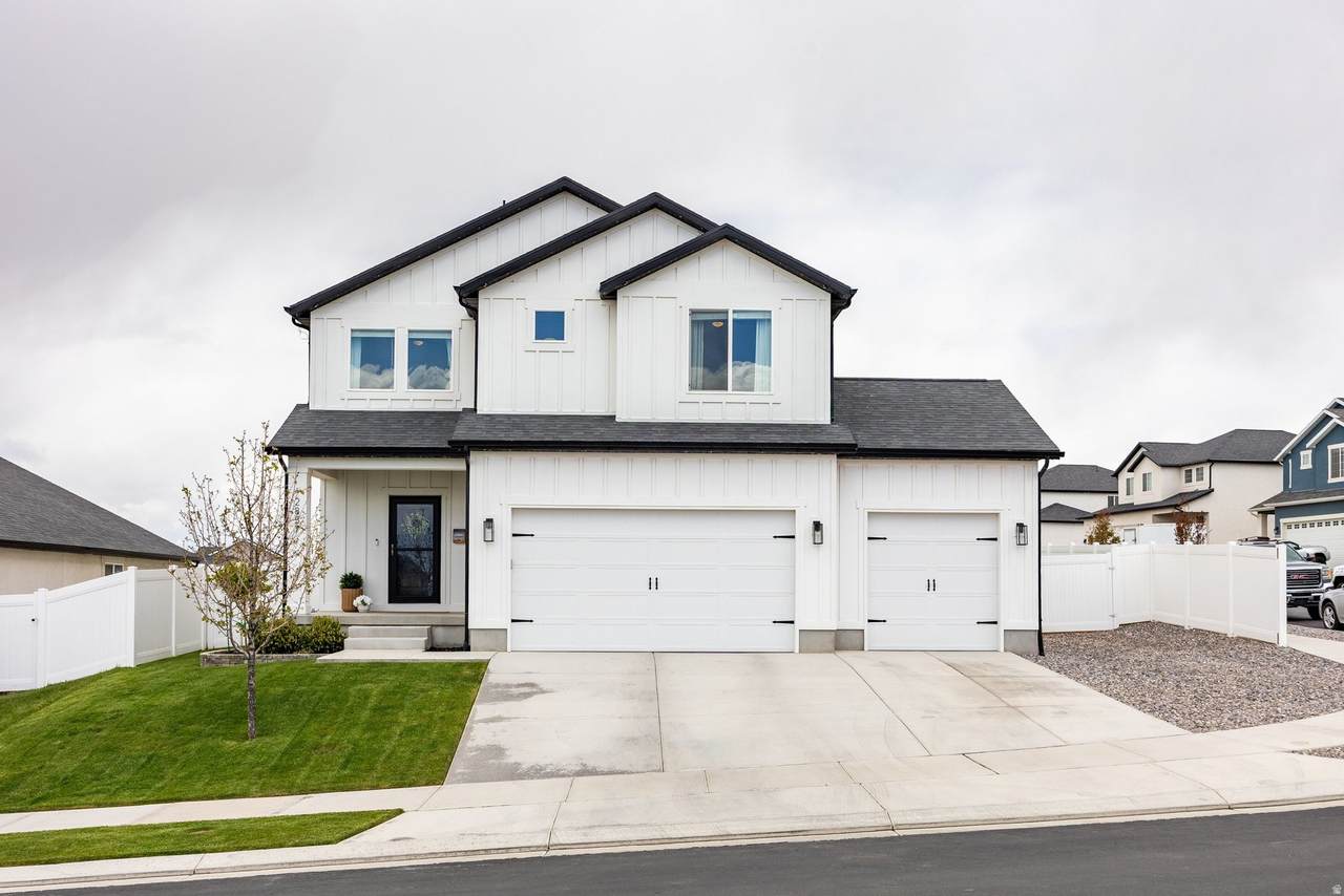 2857 Carriage Hill Dr - Photo 1