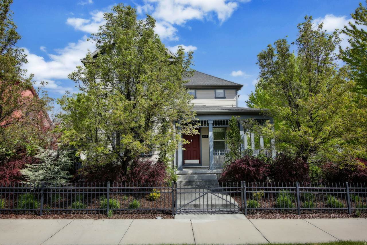 4212 Lake Bridge Dr - Photo 1