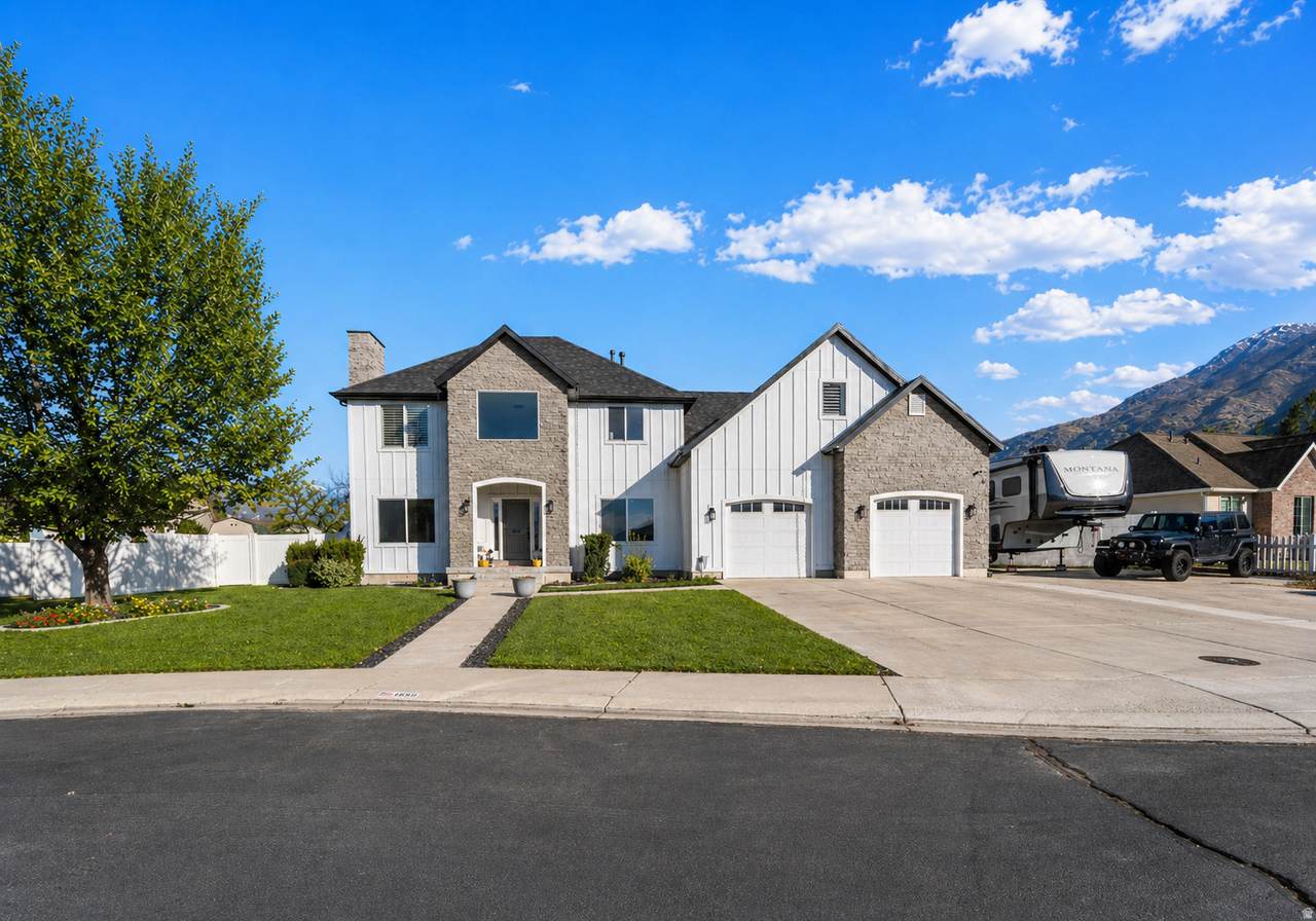 4552 Windsor Cir - Photo 1