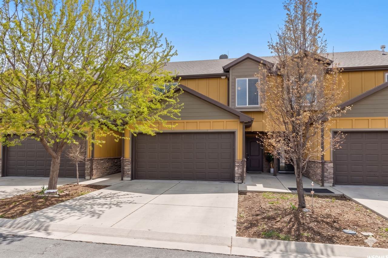 2053 Brynn Ave - Photo 1