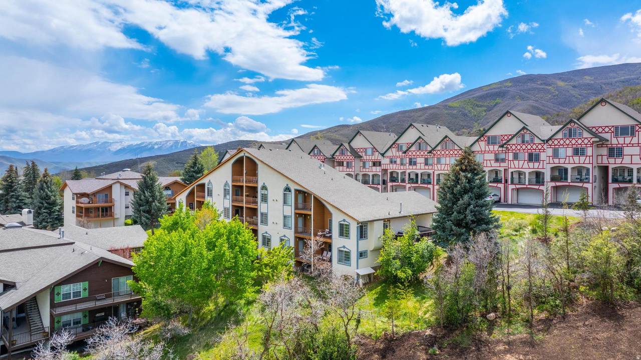 1030 Oberland Dr - Photo 1