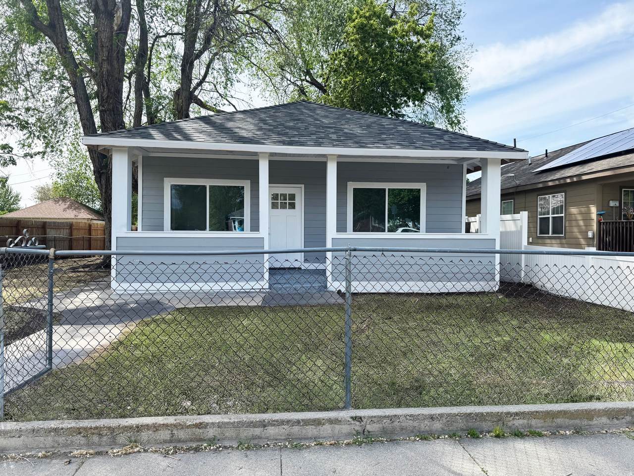 640 Navajo St - Photo 1