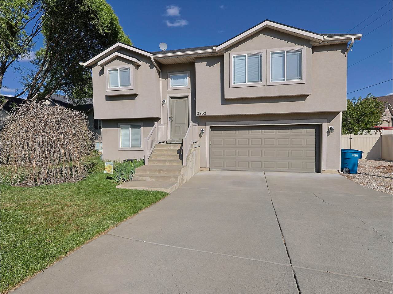 3832 Parker Dr - Photo 1