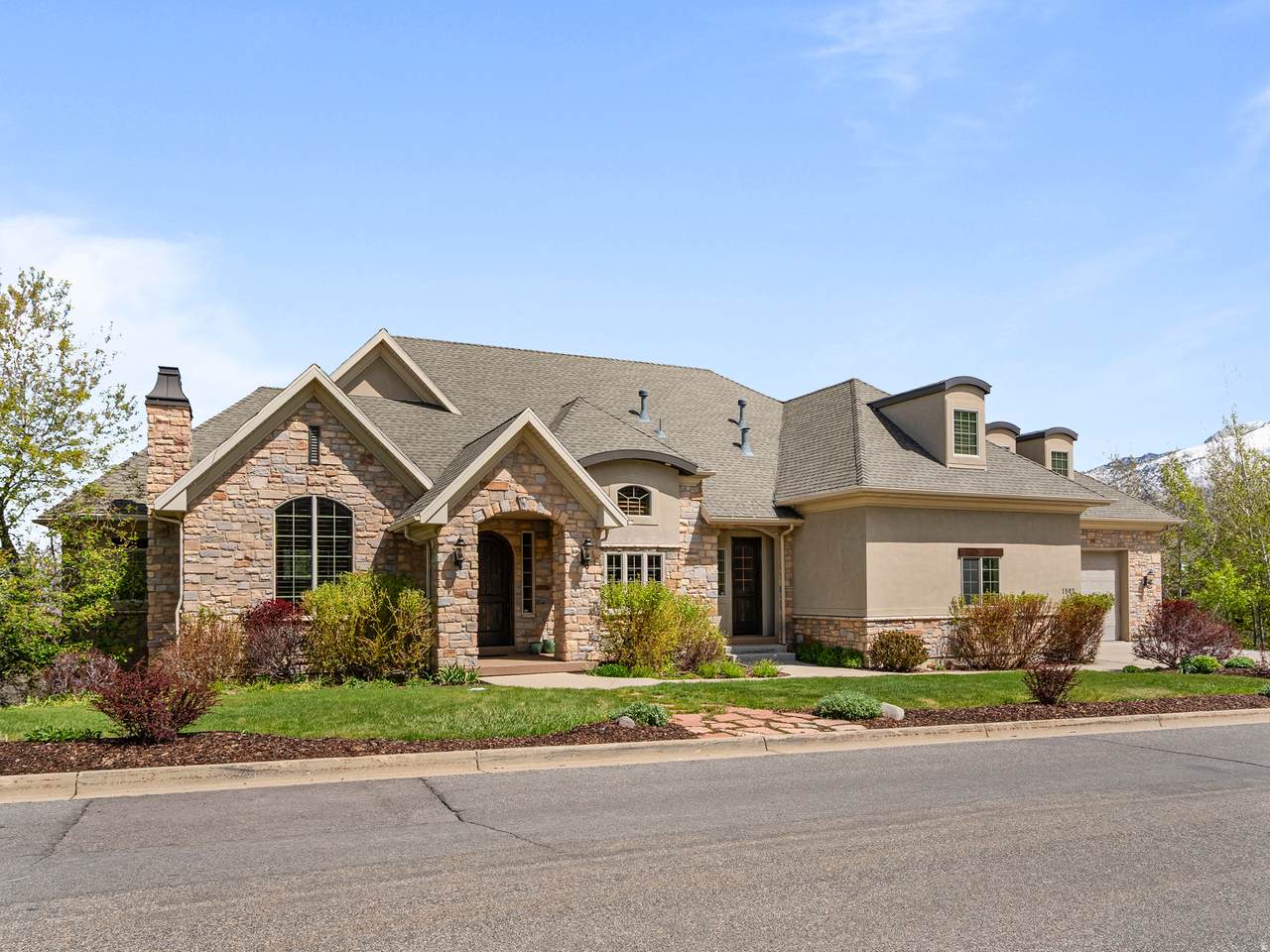 1503 Meadow Bluff Ln - Photo 1