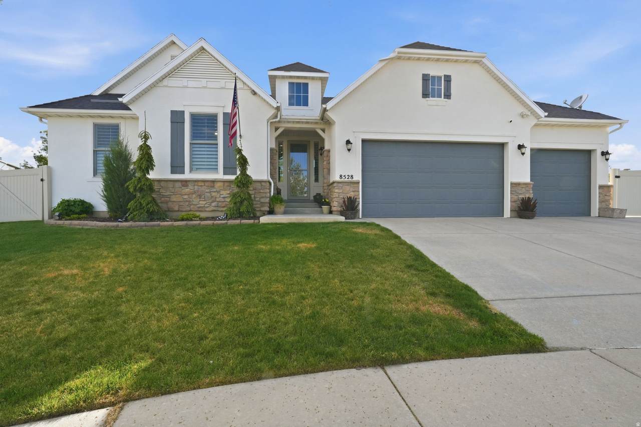 8528 Otter Creek Dr - Photo 1