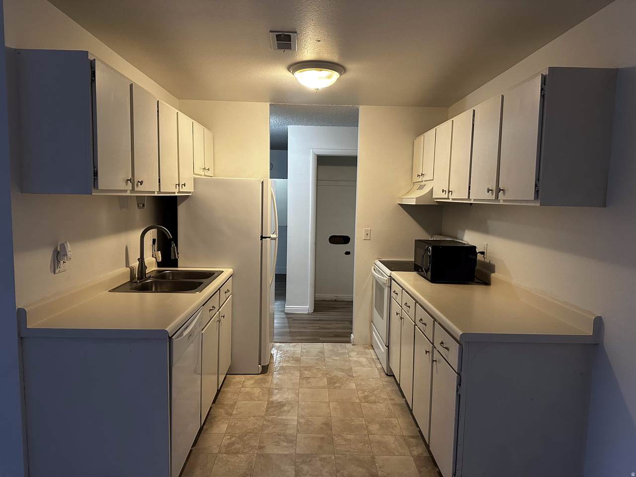 1860 500 St - Photo 1