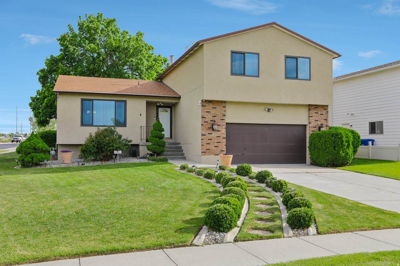 5879 Dixie Dr - Photo 1