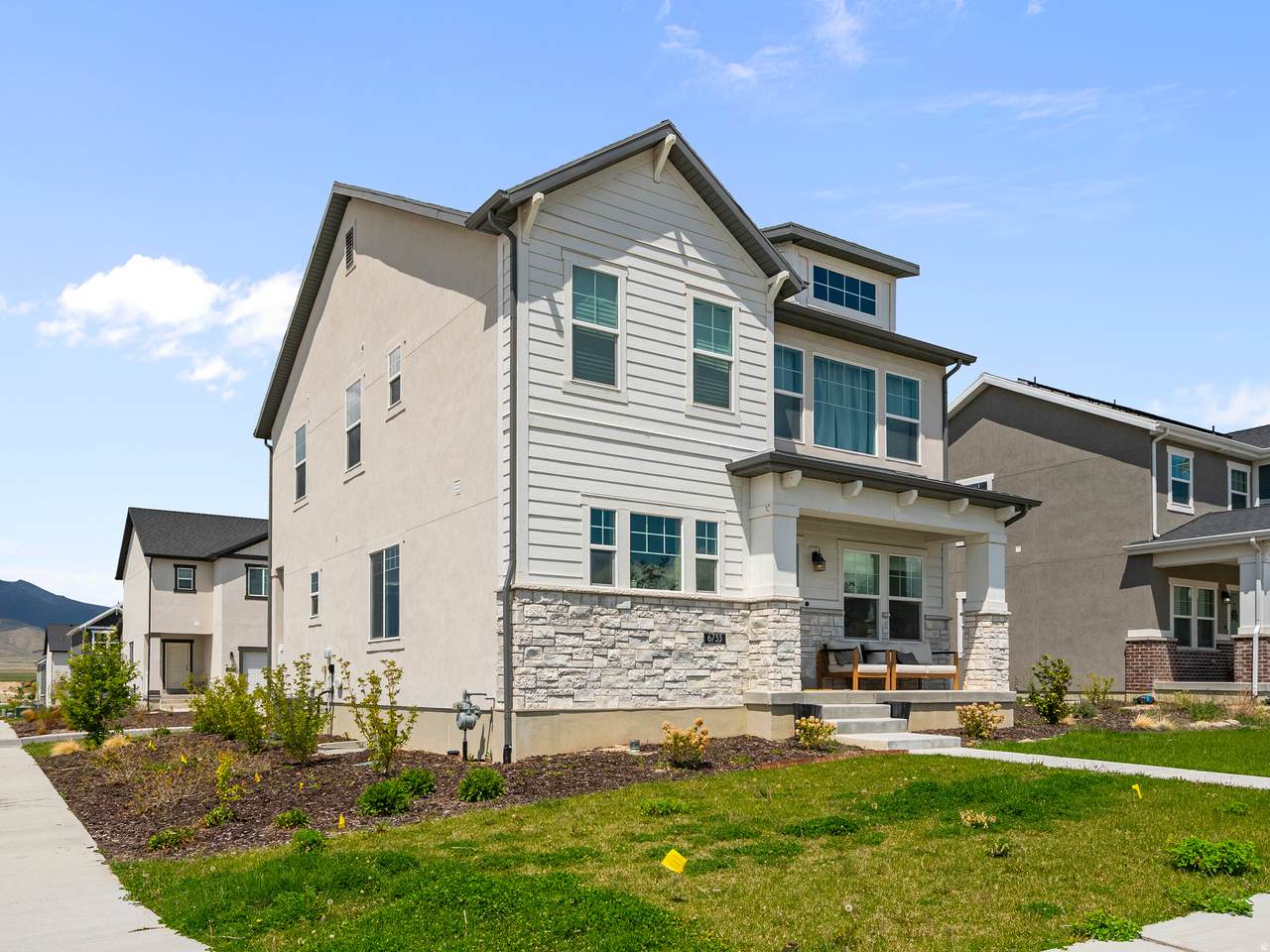 6733 Mt Jefferson - Photo 1