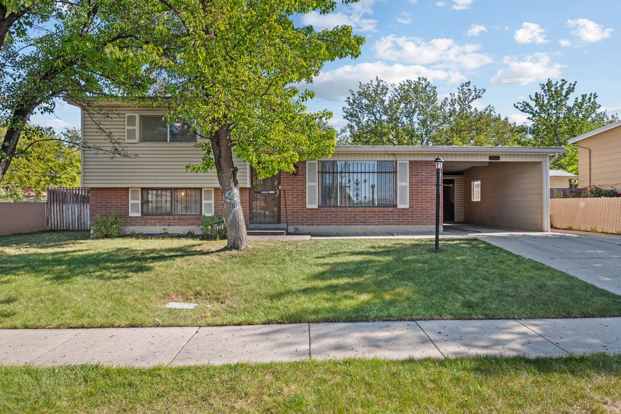 3421 Brett Ave - Photo 1