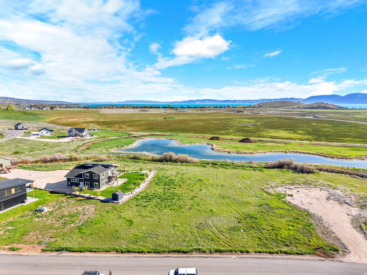 303 Lake Cir - Photo 1