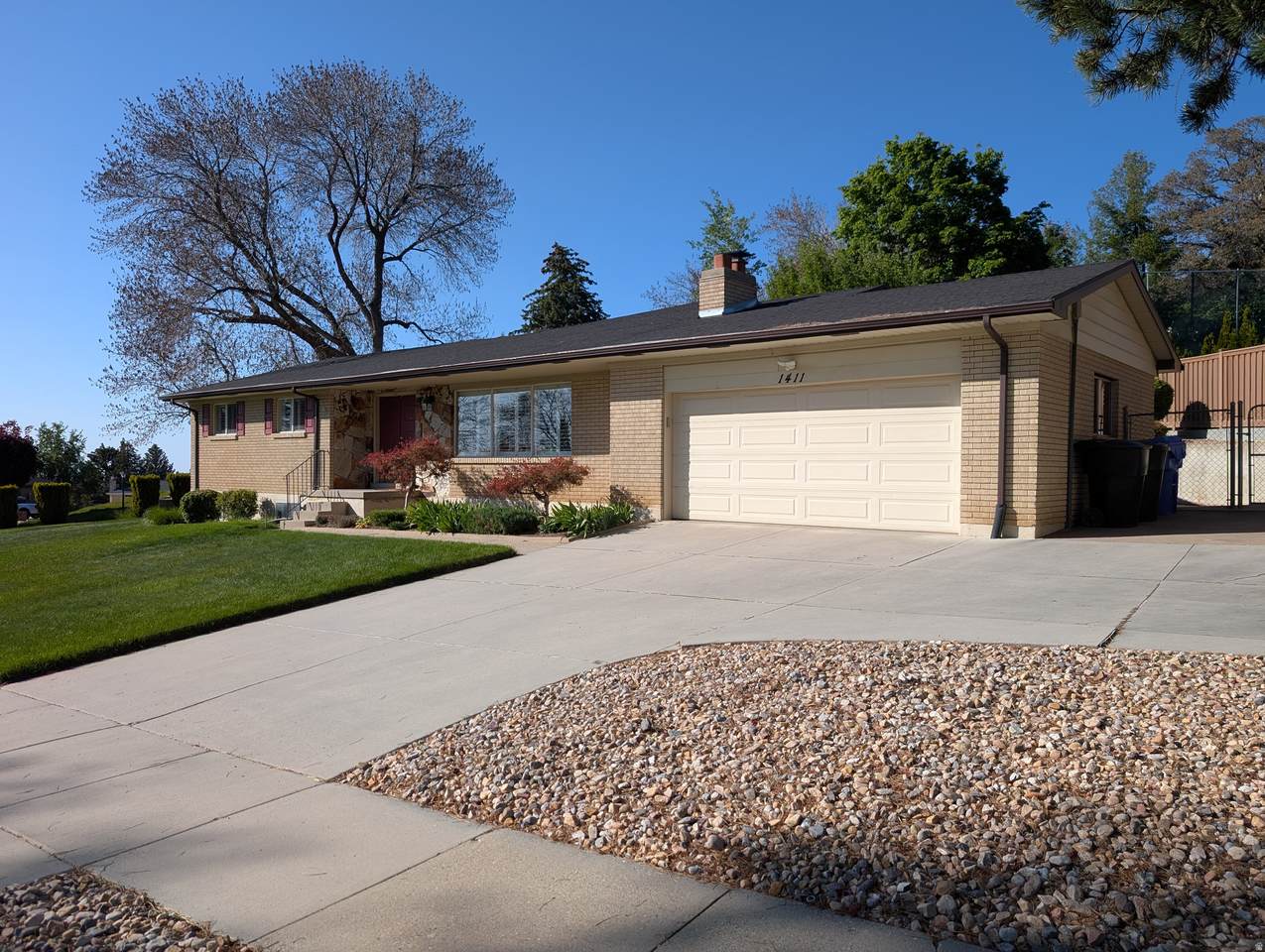 1411 Millbrook Way - Photo 1