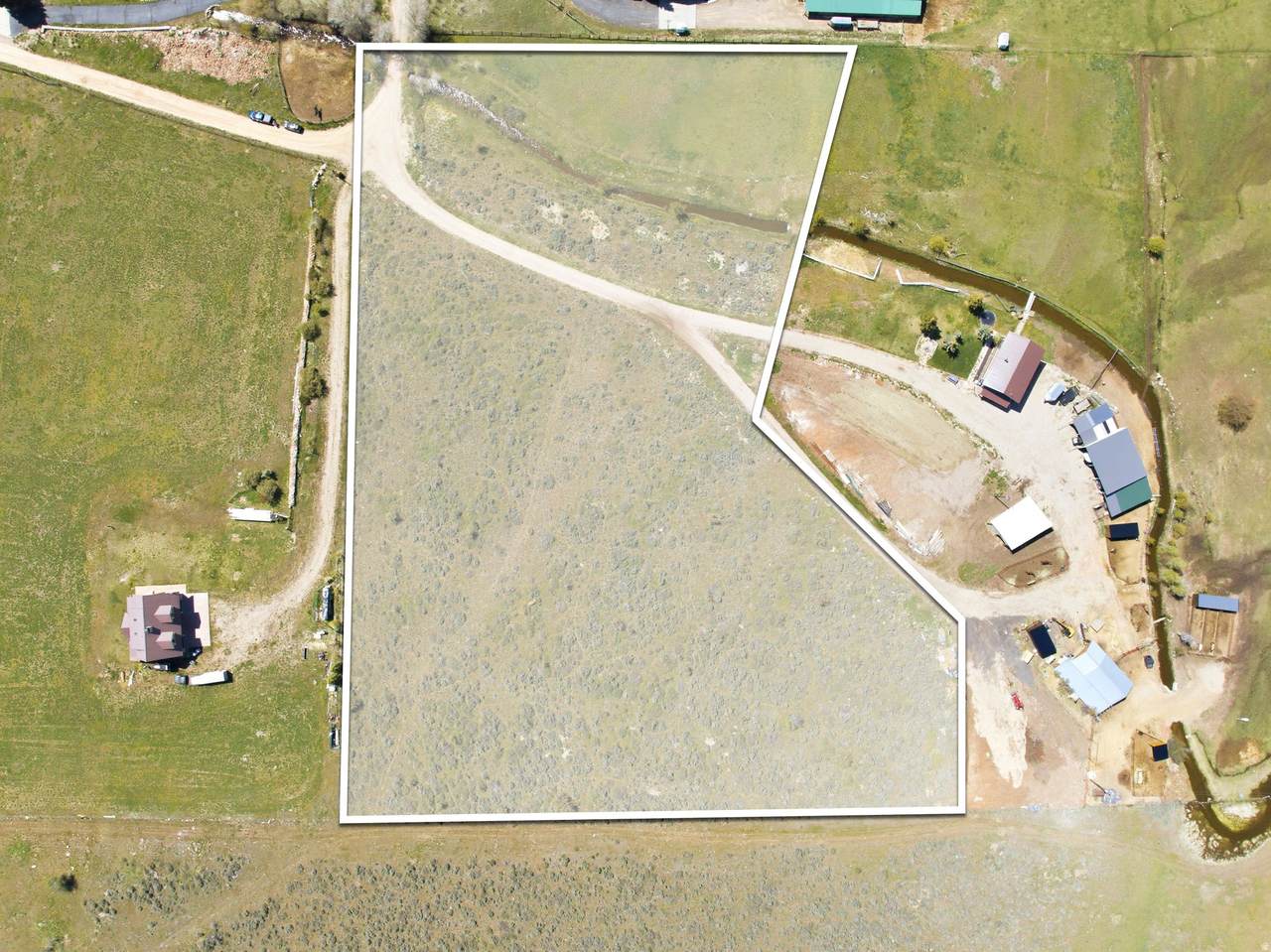 5879 Starr Ln - Photo 1