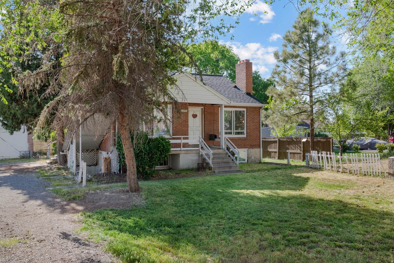1275 Geneva Rd - Photo 1