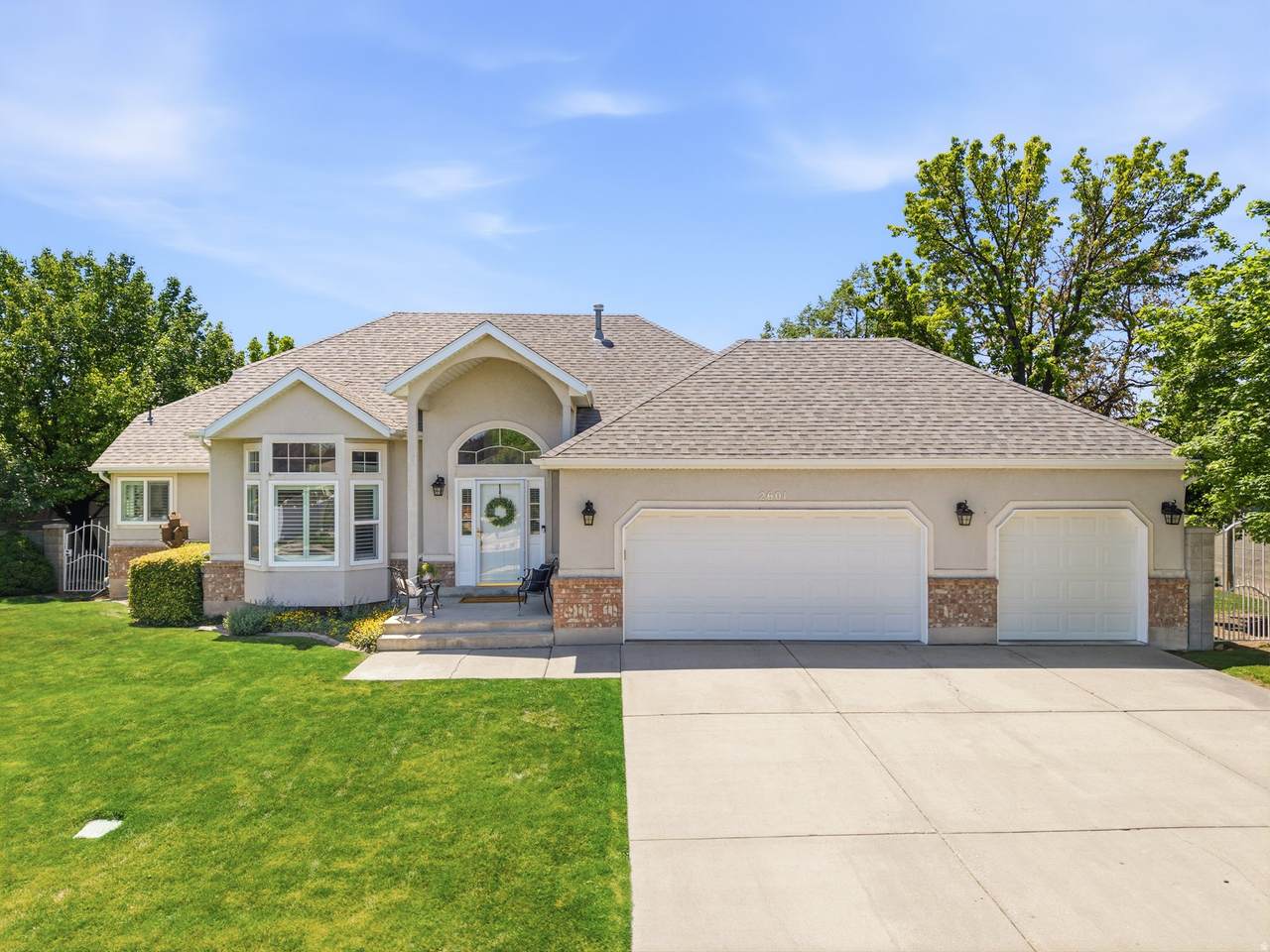 2601 Bridle Oak Dr - Photo 1