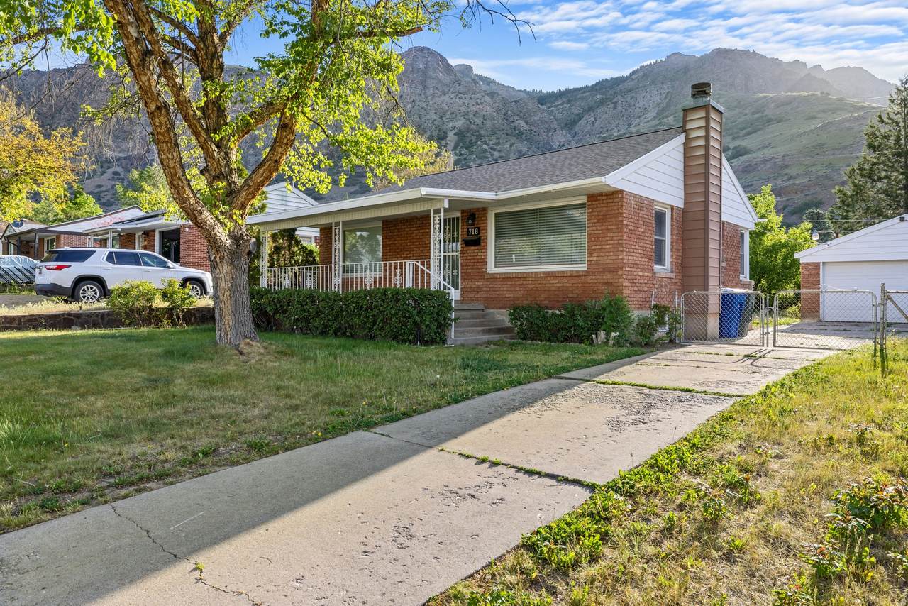 718 Robins Ave - Photo 1