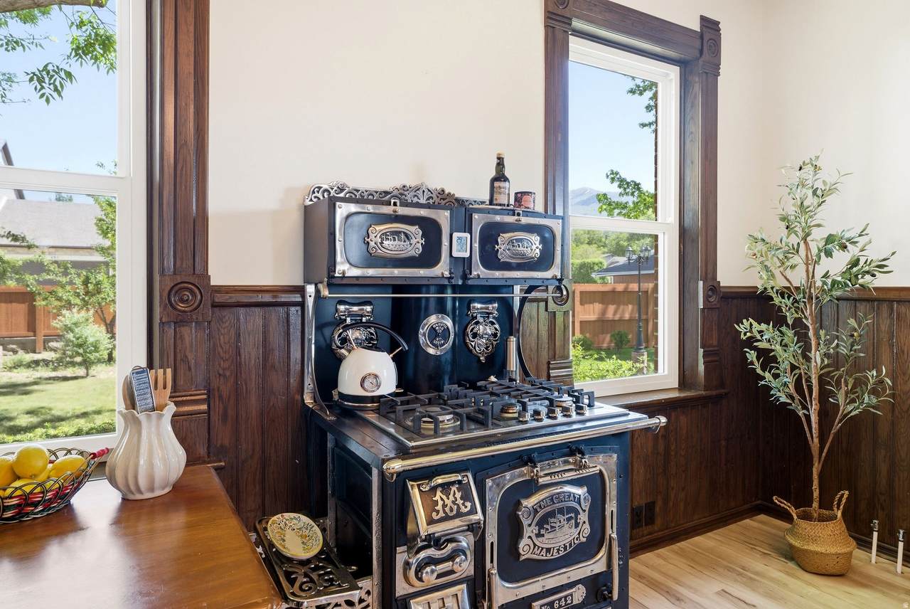 https://bt-photos.global.ssl.fastly.net/wasatch/1280_boomver_1_2157922-1.jpg