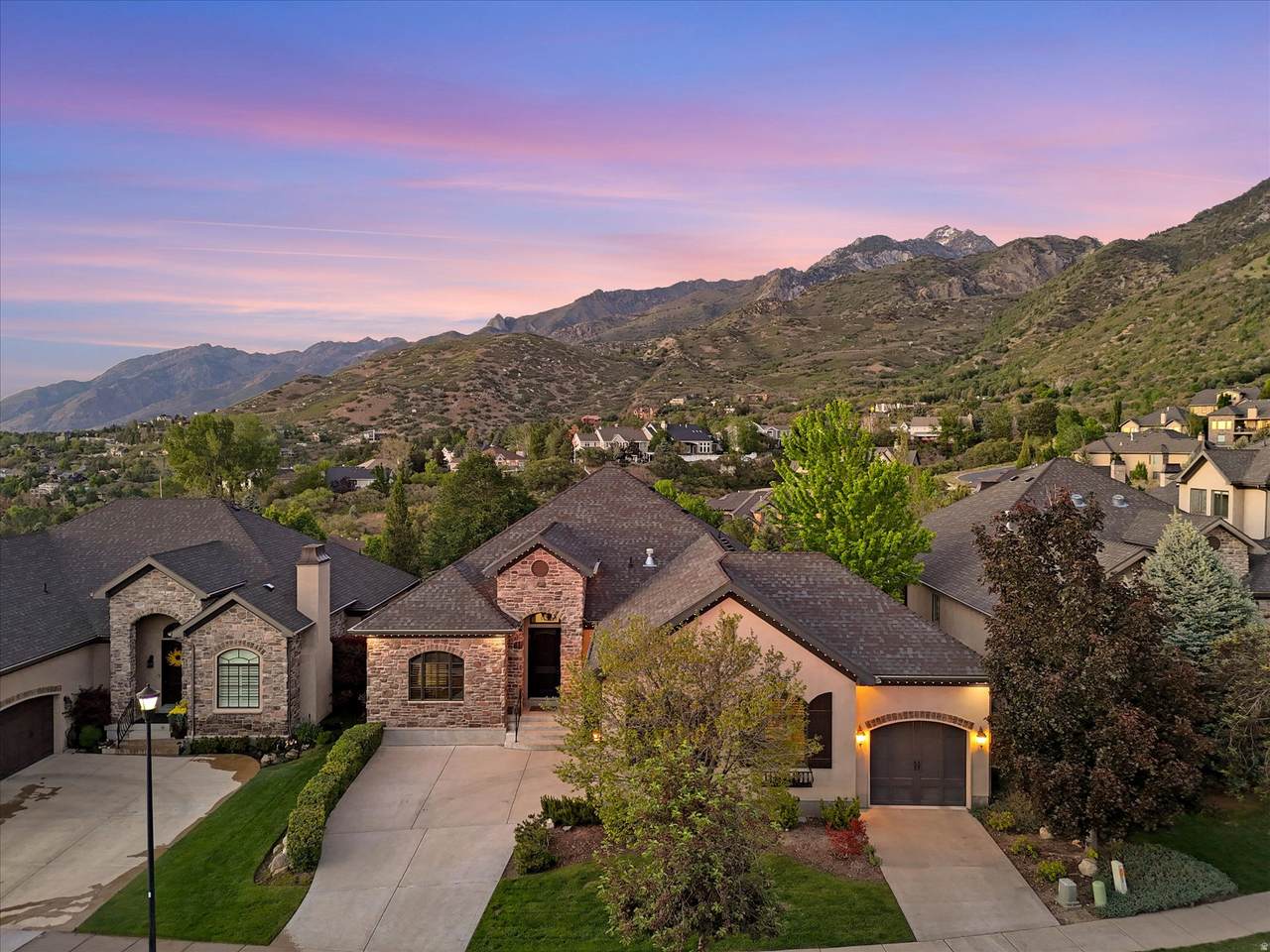 3077 Scenic Valley Ln - Photo 1
