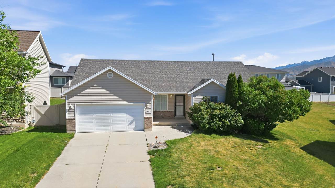 218 Jonathan Pl - Photo 1