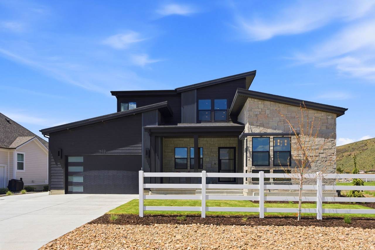 1633 Rocky Mountain Way - Photo 1