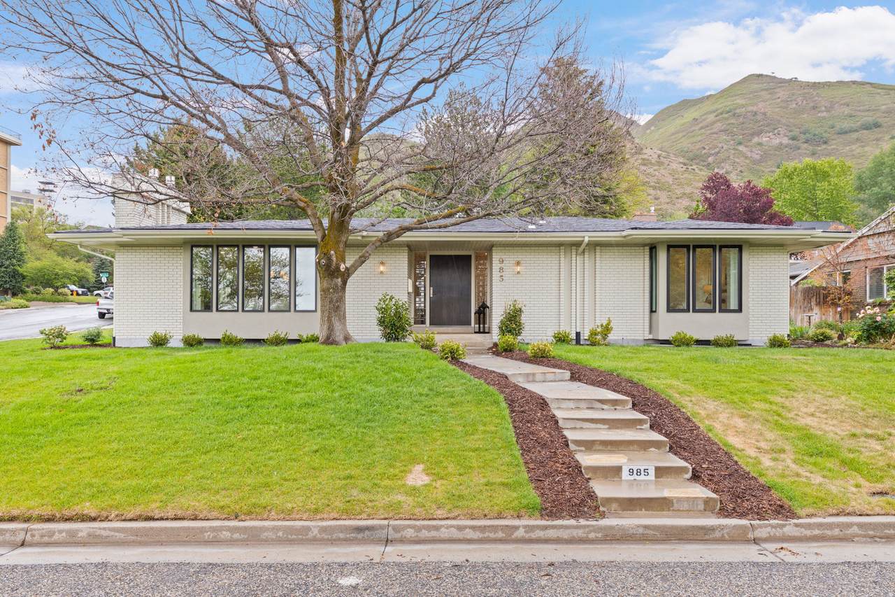 985 Vista View Dr - Photo 1