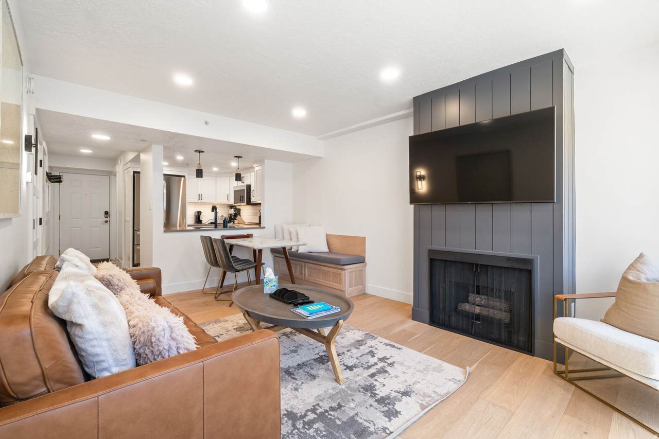 2000 Prospector Ave - Photo 1