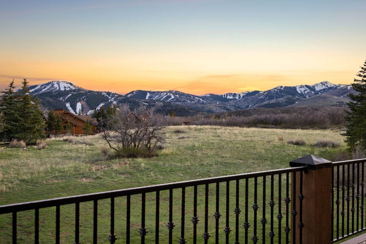 https://bt-photos.global.ssl.fastly.net/wasatch/1280_boomver_1_2159211-1.jpg