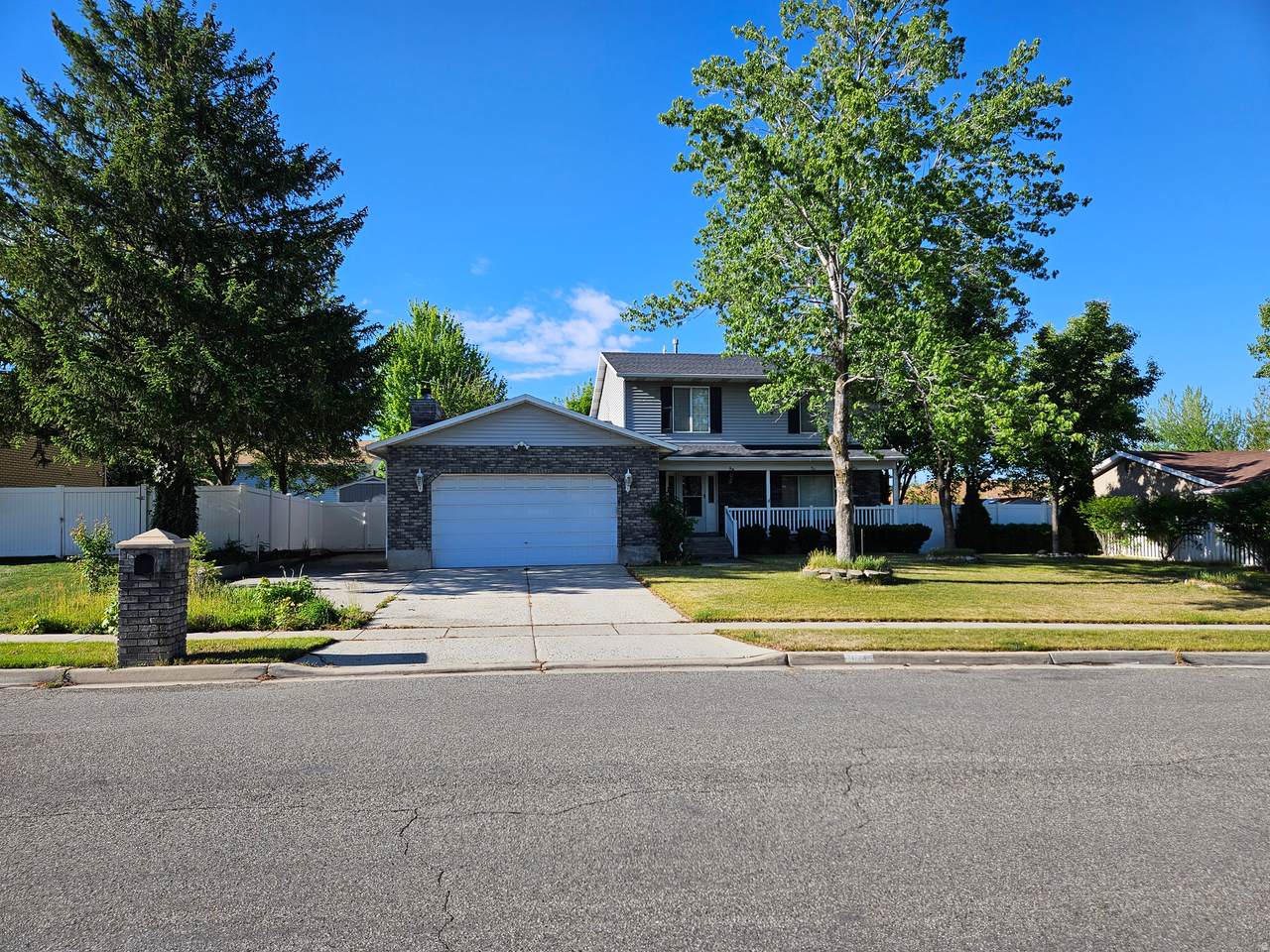 1224 Earl Way - Photo 1