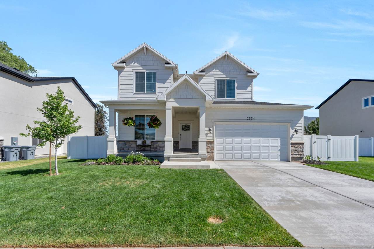 2664 Maple St - Photo 1