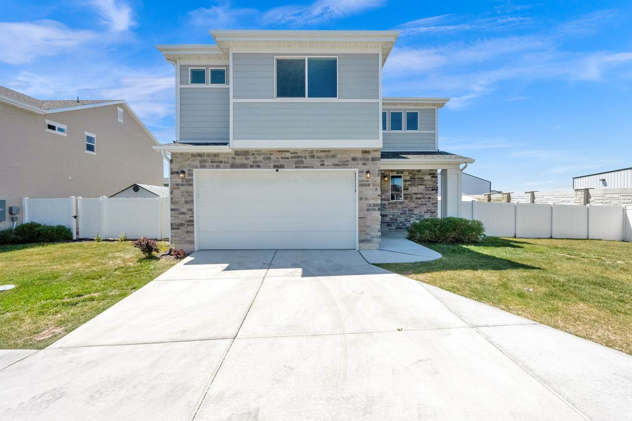 2316 Lydia Ln - Photo 1