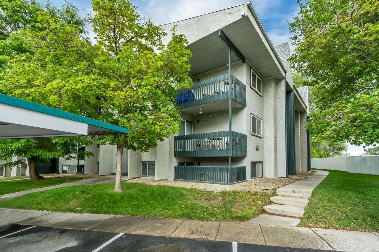 269 Hill Ave - Photo 1