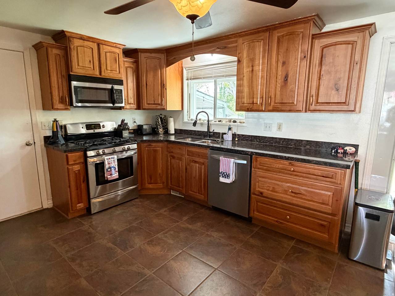 https://bt-photos.global.ssl.fastly.net/wasatch/1280_boomver_2_2160006-1.jpg