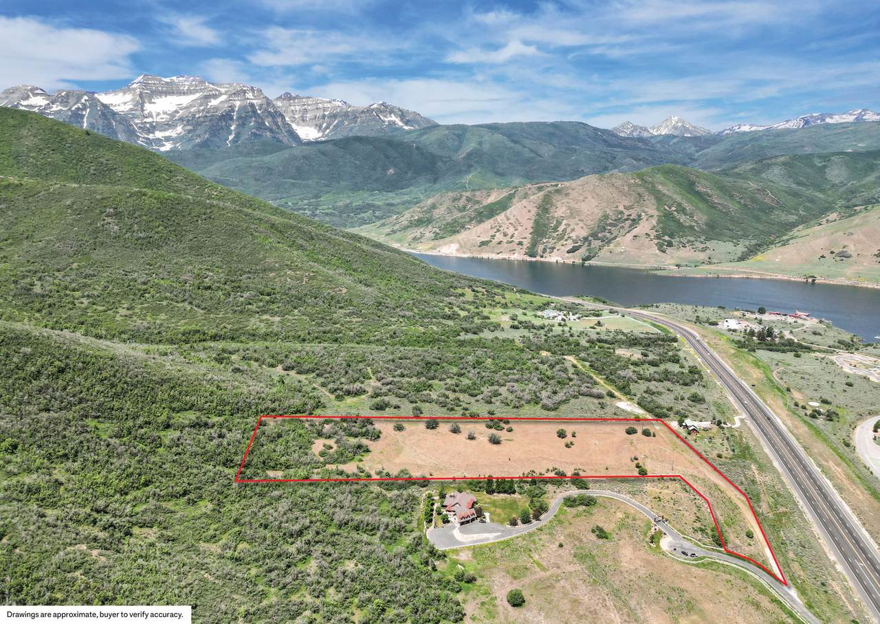 8120 Lakeside Cir - Photo 1