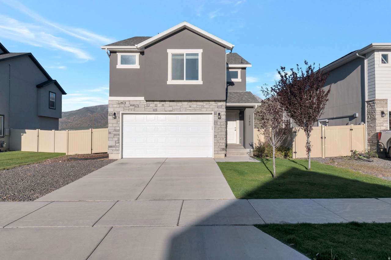 1745 Freestone Blvd - Photo 1