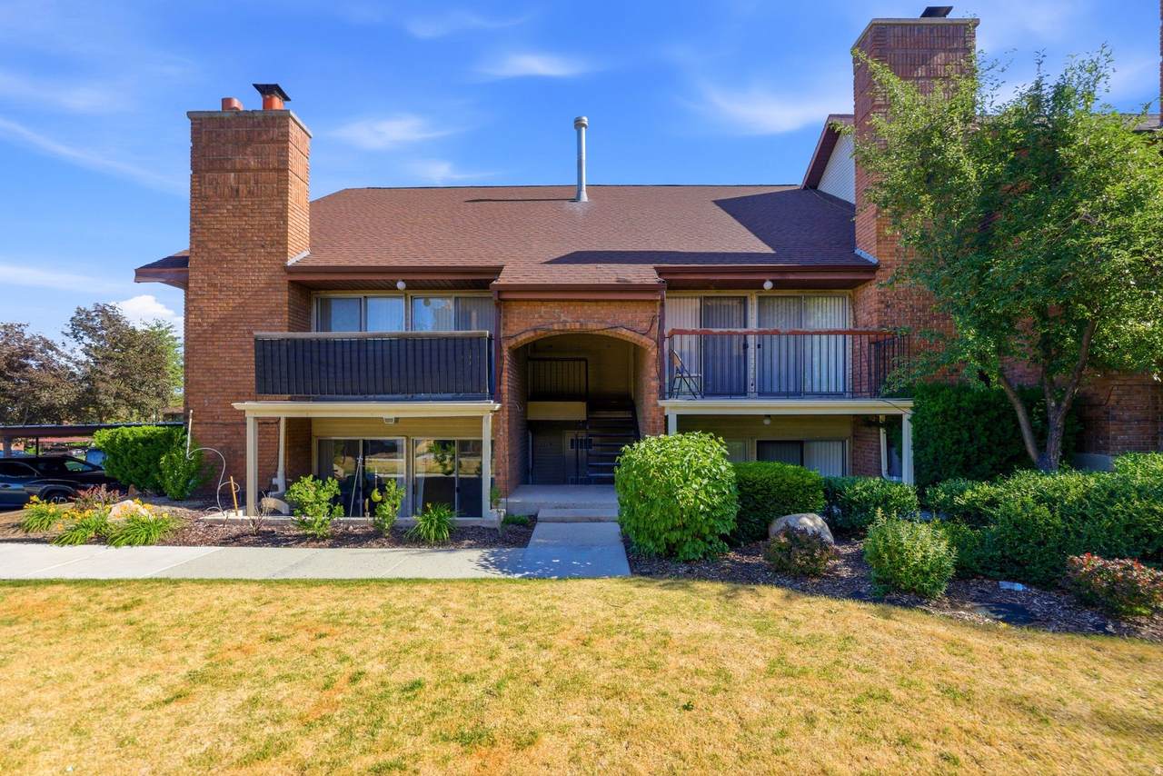 1176 Cottonwood Dr - Photo 1