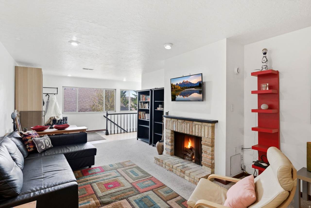 2255 Sidewinder Dr - Photo 1