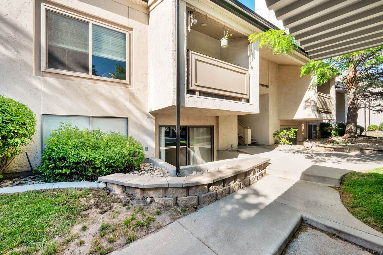 955 Creek Hill Ln - Photo 1